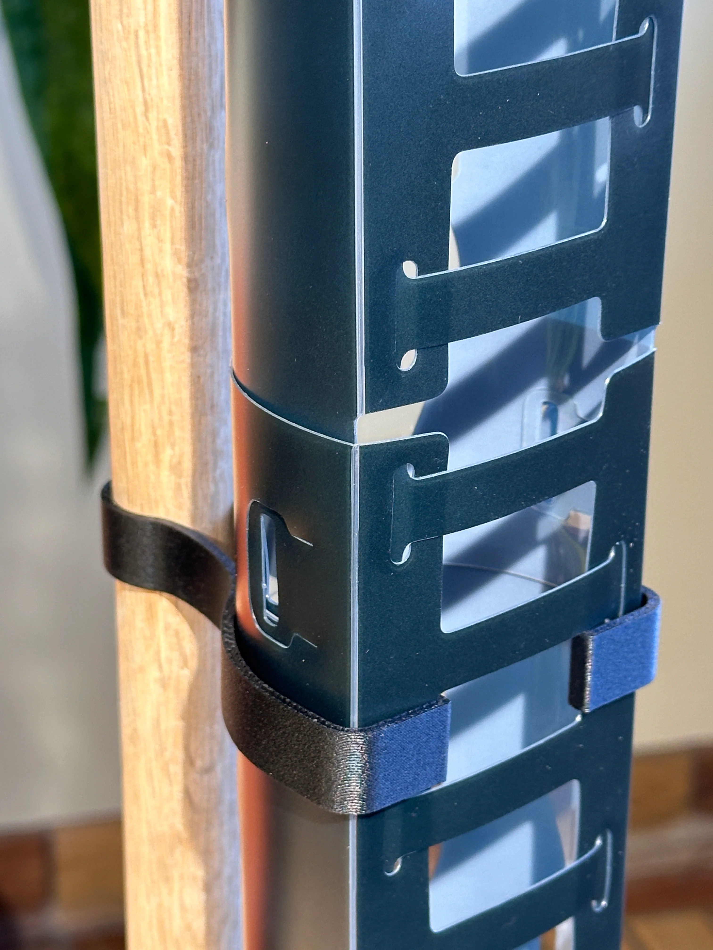 Double Moss Pole with Metal Base - Minor Cosmetic Blemishes - Image 4